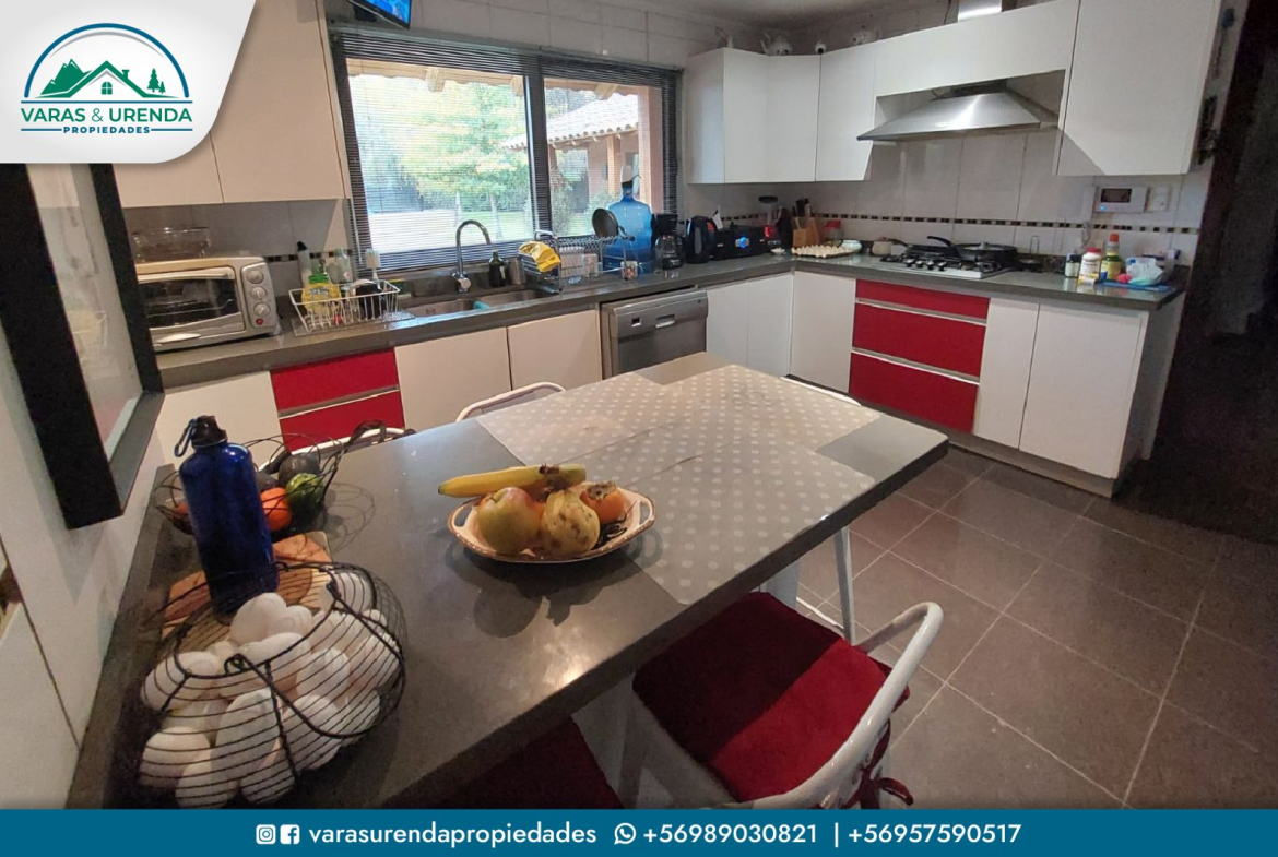 Se Vende excelente casa de 250 m2 en Los Niches, Curicó