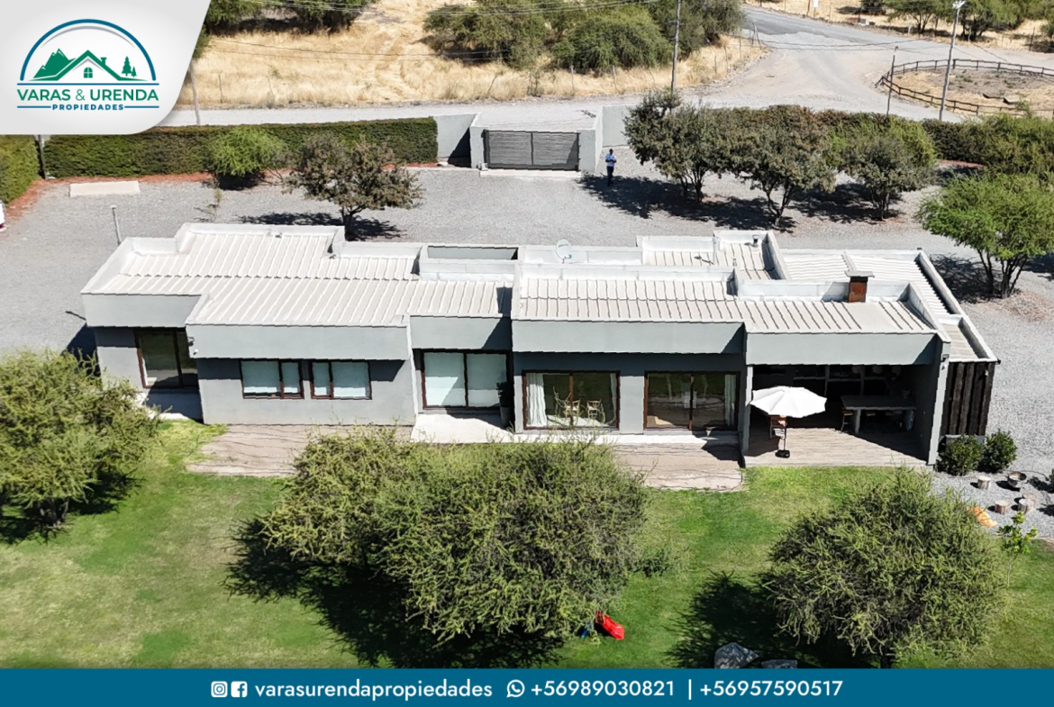 Se Vende excelente casa de 210 m2 en Hacienda Zapallar, Curicó