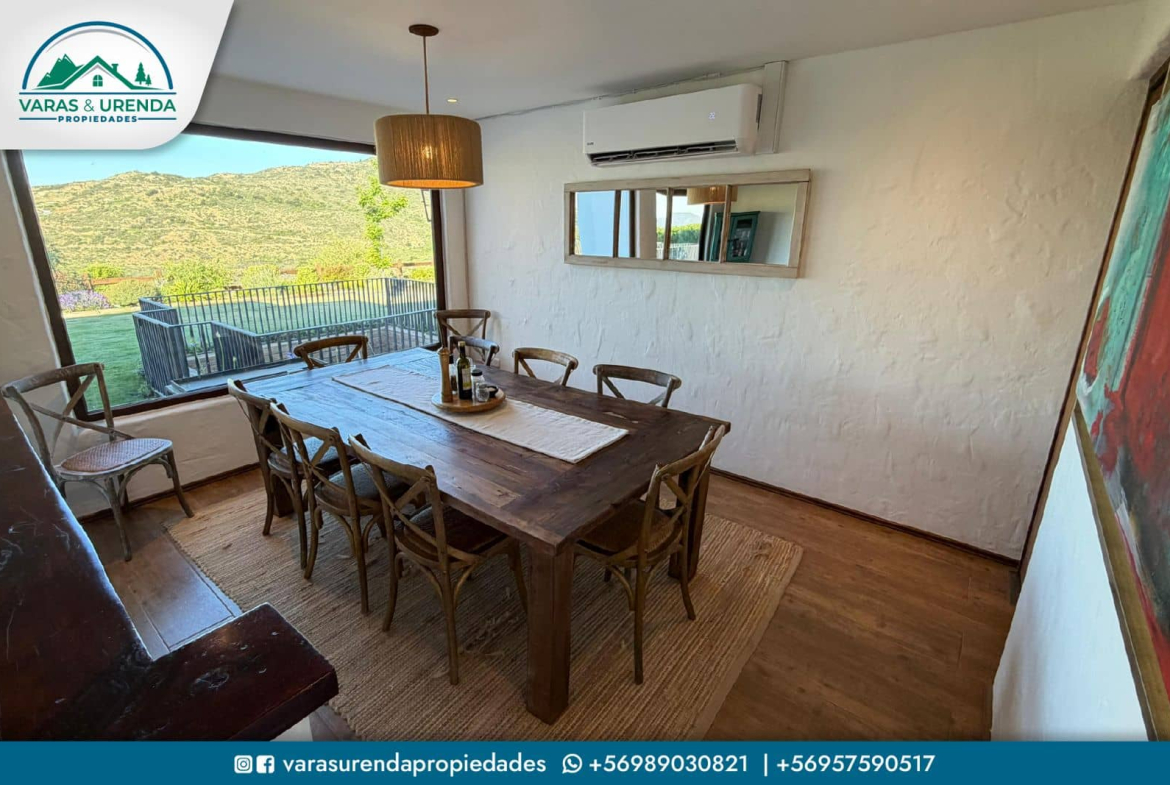 Se Vende excelente casa de 246 m2 en Loteo Casa Parque, Curicó