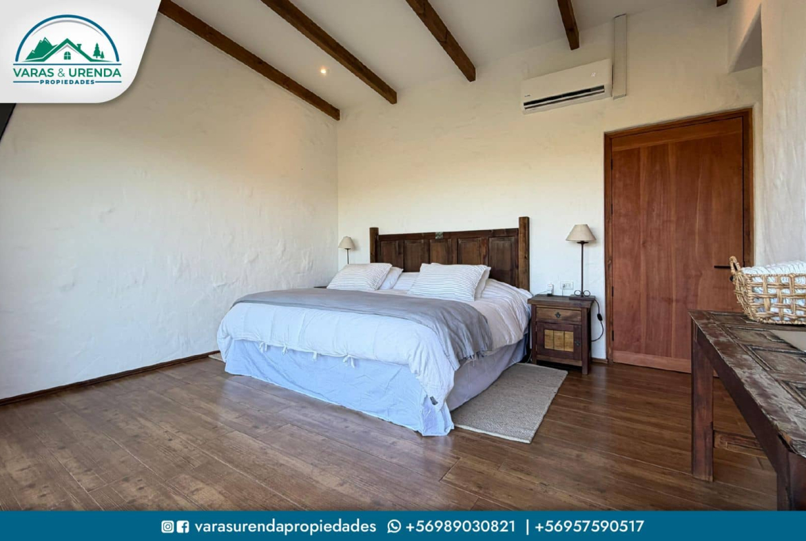 Se Vende excelente casa de 246 m2 en Loteo Casa Parque, Curicó