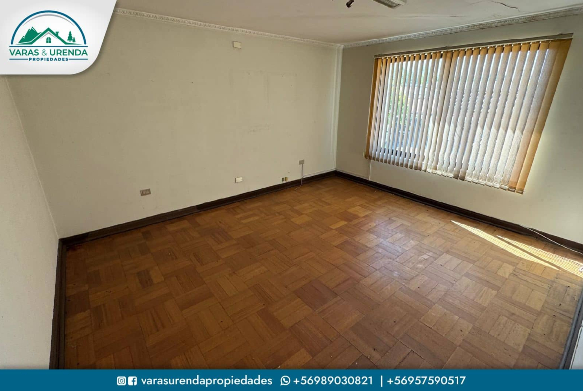 Se Arrienda propiedad comercial en Avenida San Martín, Curicó