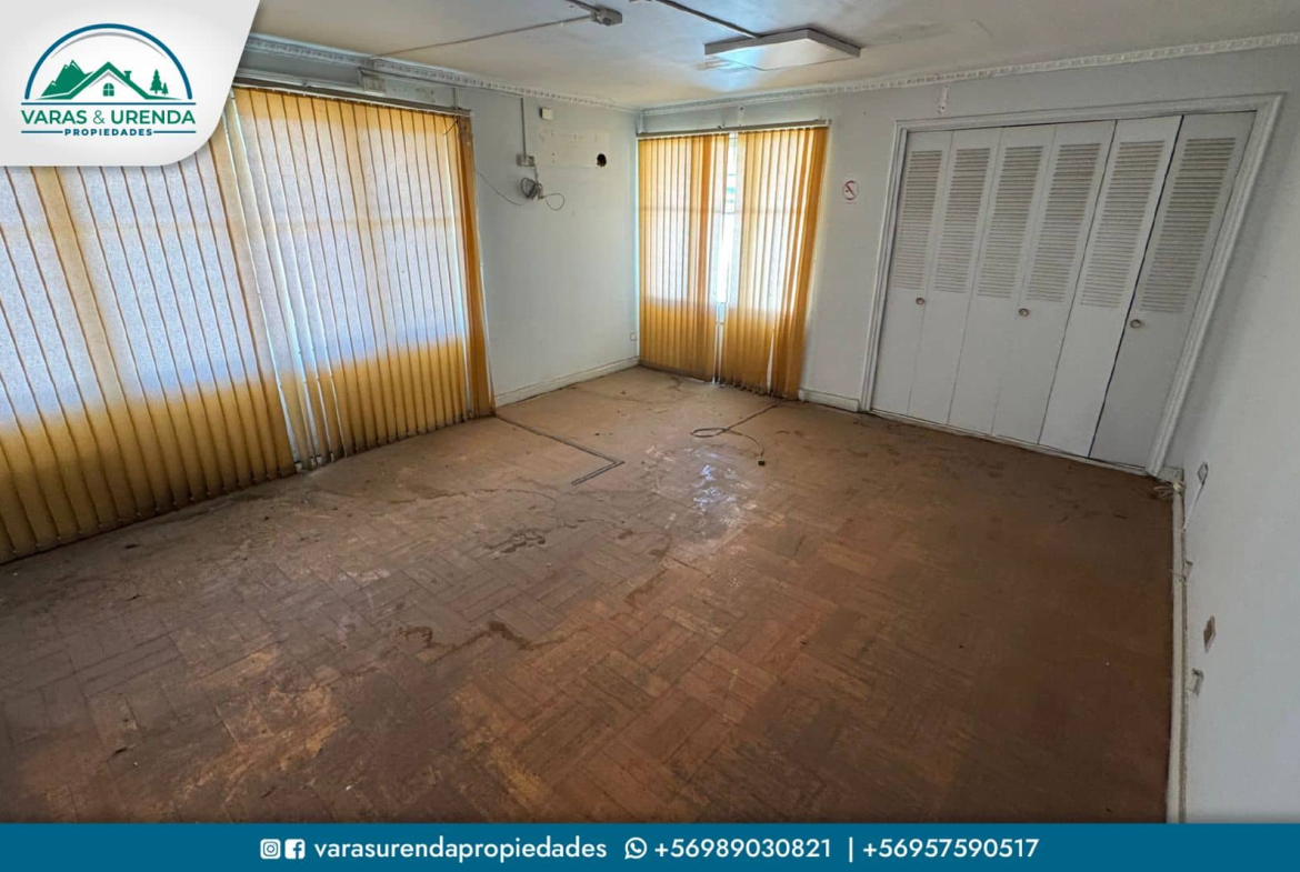 Se Arrienda propiedad comercial en Avenida San Martín, Curicó