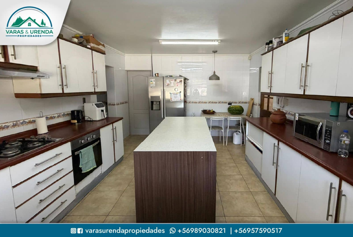 Se Vende casa de 220 m2 en Los Niches, Curicó
