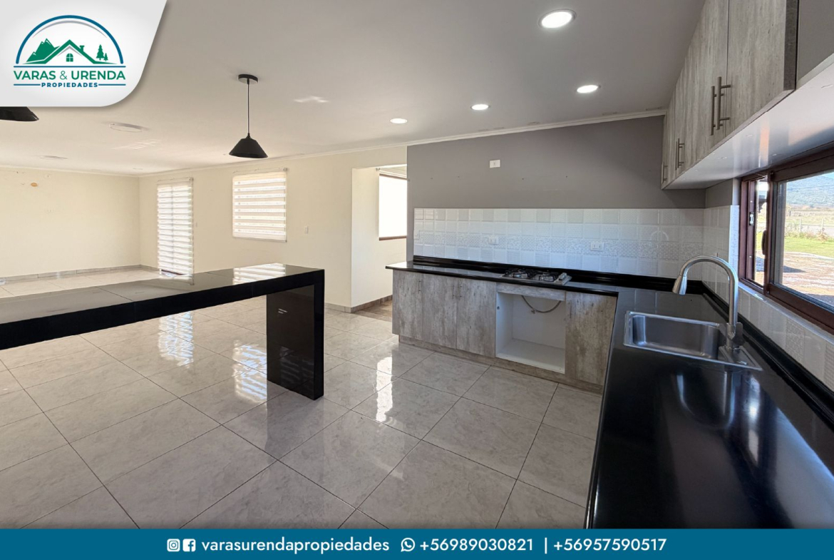 Se Vende linda casa de 200 m2 en Valle Tranquilo, Curicó