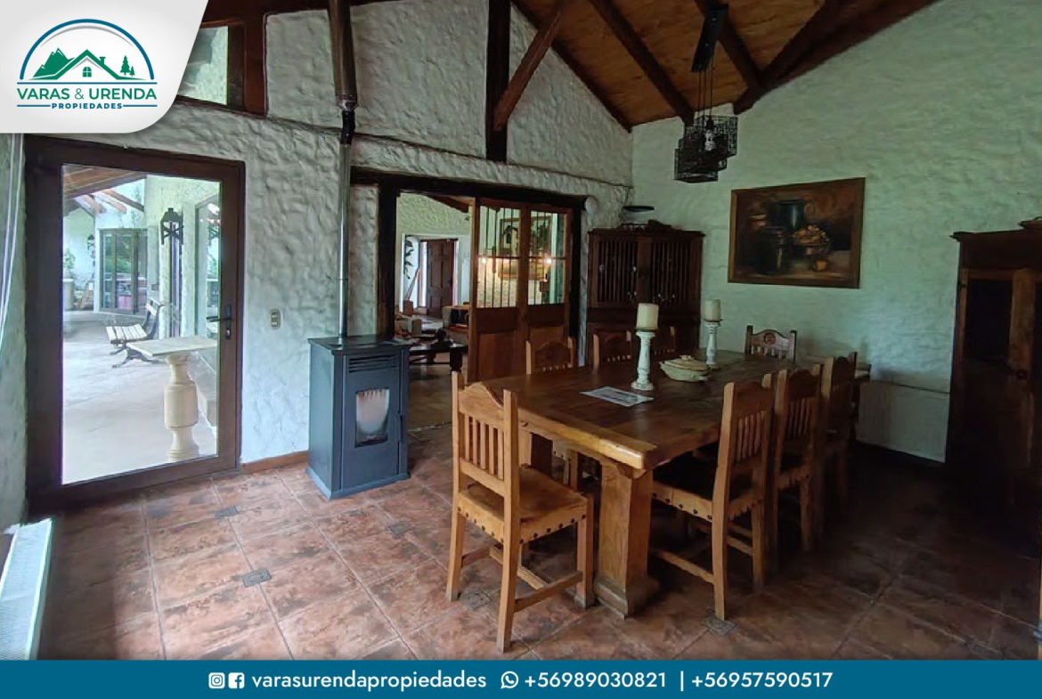 Se Vende espectacular casa estilo chilena de 450 m2 en Hacienda de Teno, Curicó