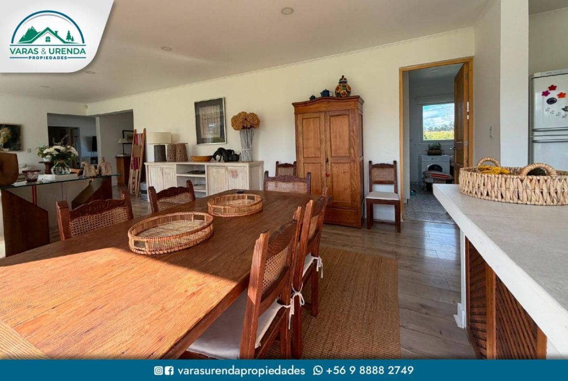 Se Vende casa de 200 m2 en Teno, Sector Rincón de Morales