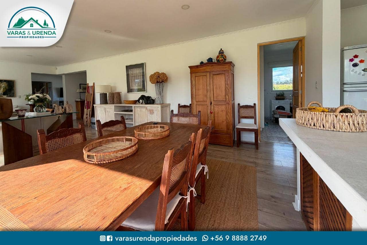 Se Vende casa de 200 m2 en Teno, Sector Rincón de Morales